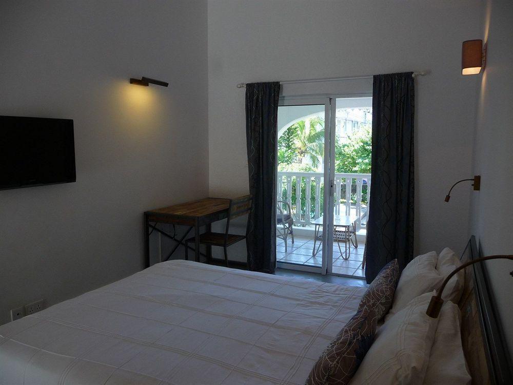 Esprit Libre Restaurant & Guest House Grand Baie Esterno foto