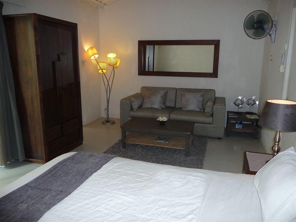 Esprit Libre Restaurant & Guest House Grand Baie Esterno foto