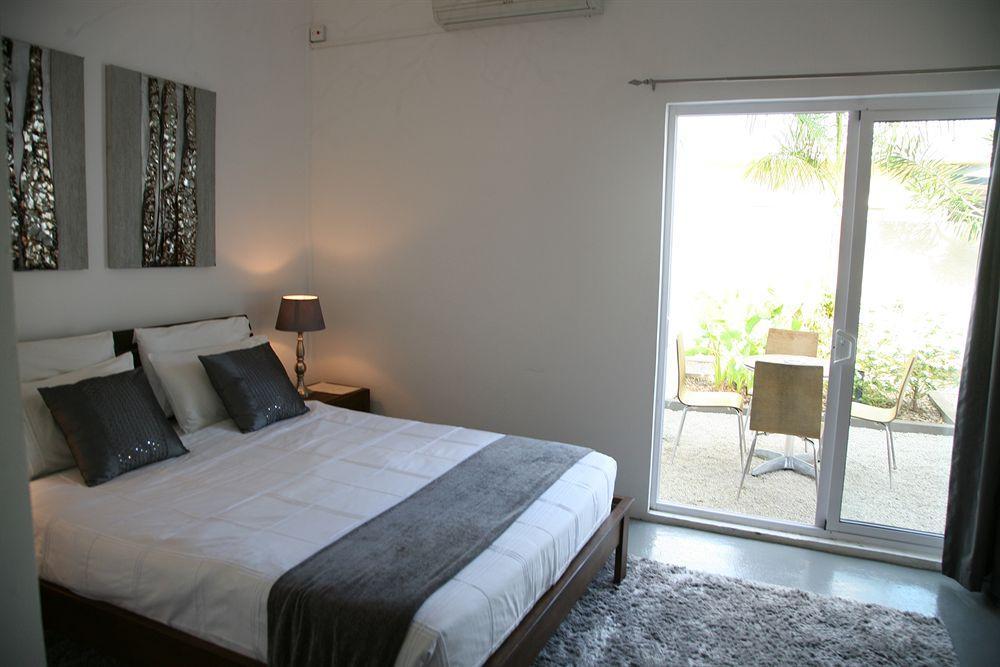 Esprit Libre Restaurant & Guest House Grand Baie Esterno foto