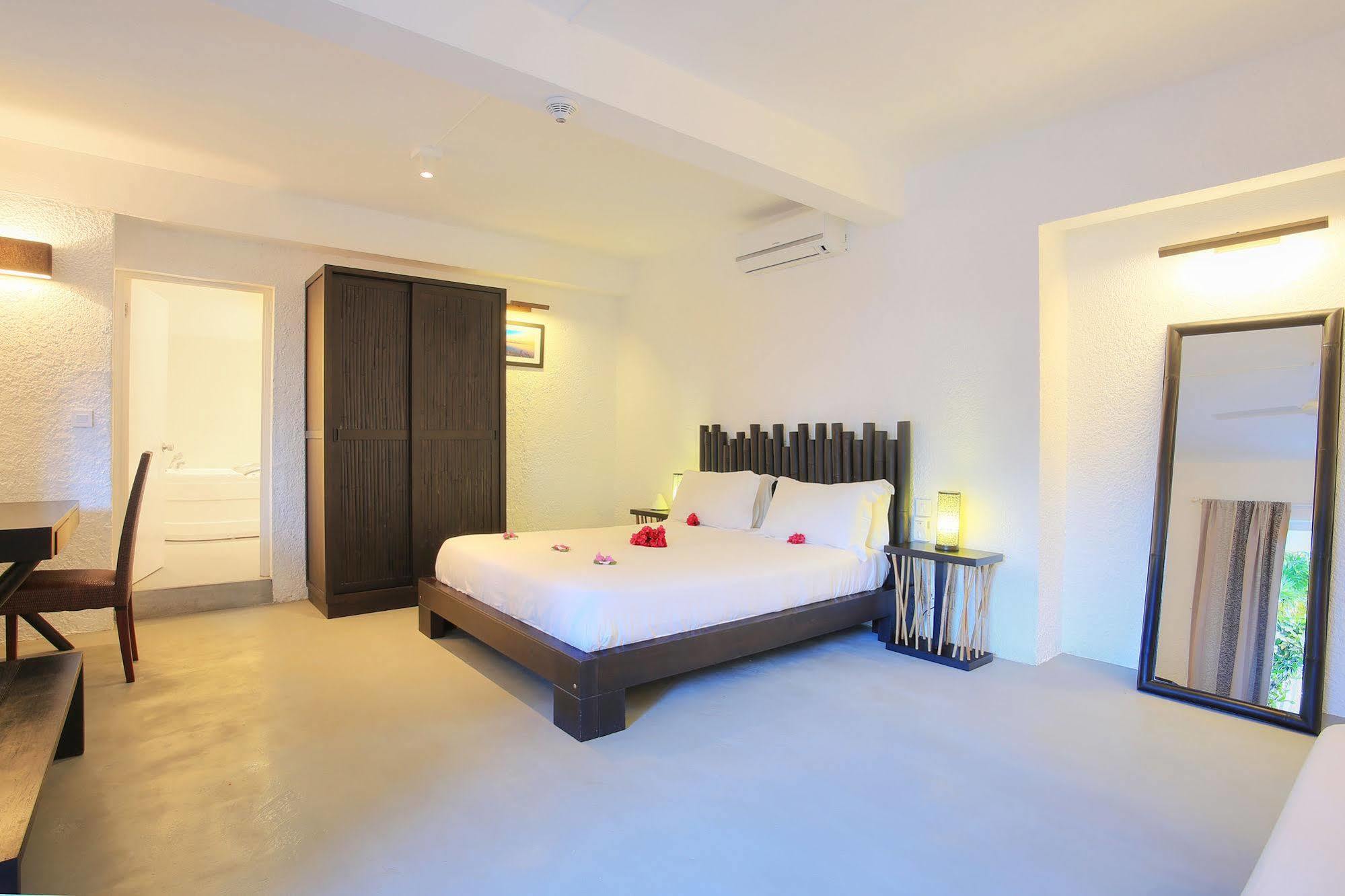 Esprit Libre Restaurant & Guest House Grand Baie Esterno foto