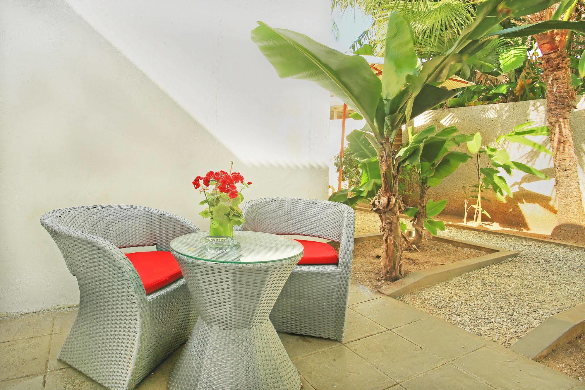 Esprit Libre Restaurant & Guest House Grand Baie Esterno foto